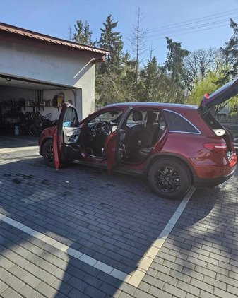 Mercedes-Benz GLC cena 139600 przebieg: 101000, rok produkcji 2016 z Michałowo małe 254